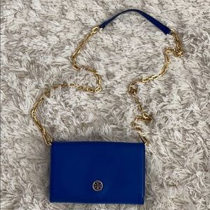 Blue Tory Burch wallet on chain